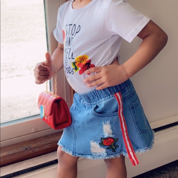 Stop and Smell the Roses 🌹 - Picture 2 of 3